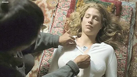 Marie de Villepin & Sitora Farmonova in 'Baikonur' (2011)