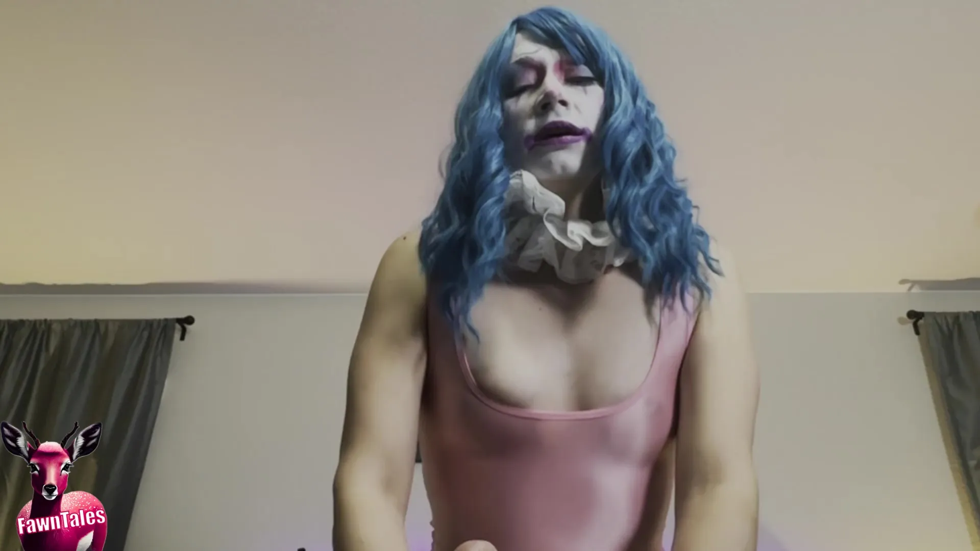 Jewelz Blu In Kinky Clown Slut: Gets Pussy Fucked By A Fan Fawntales // Fille Clown Chatte Mouillee