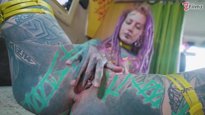 Anuskatzz And Lily Lu - Swallow In A Camper