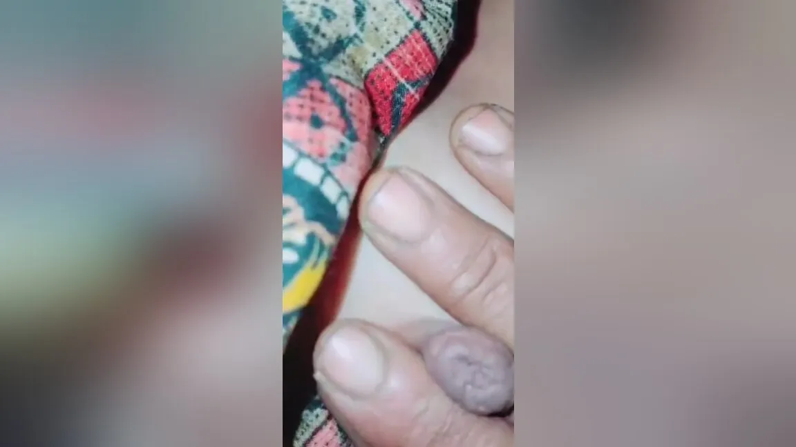 Hot Girl Desi Bhabhis Very Hot Appearance Hot Beautiful Sexy Pussy Is Calming Her Lust By Masturbating With Her Hands And Singing Her Hot Song Together With Des Ires