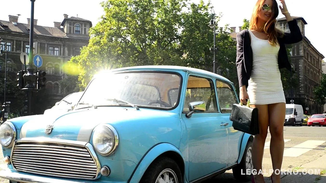 Sexy Dutch teen 18+ Taylor Sands fingered & fucked after talent scout interview GP192 - PornWorld