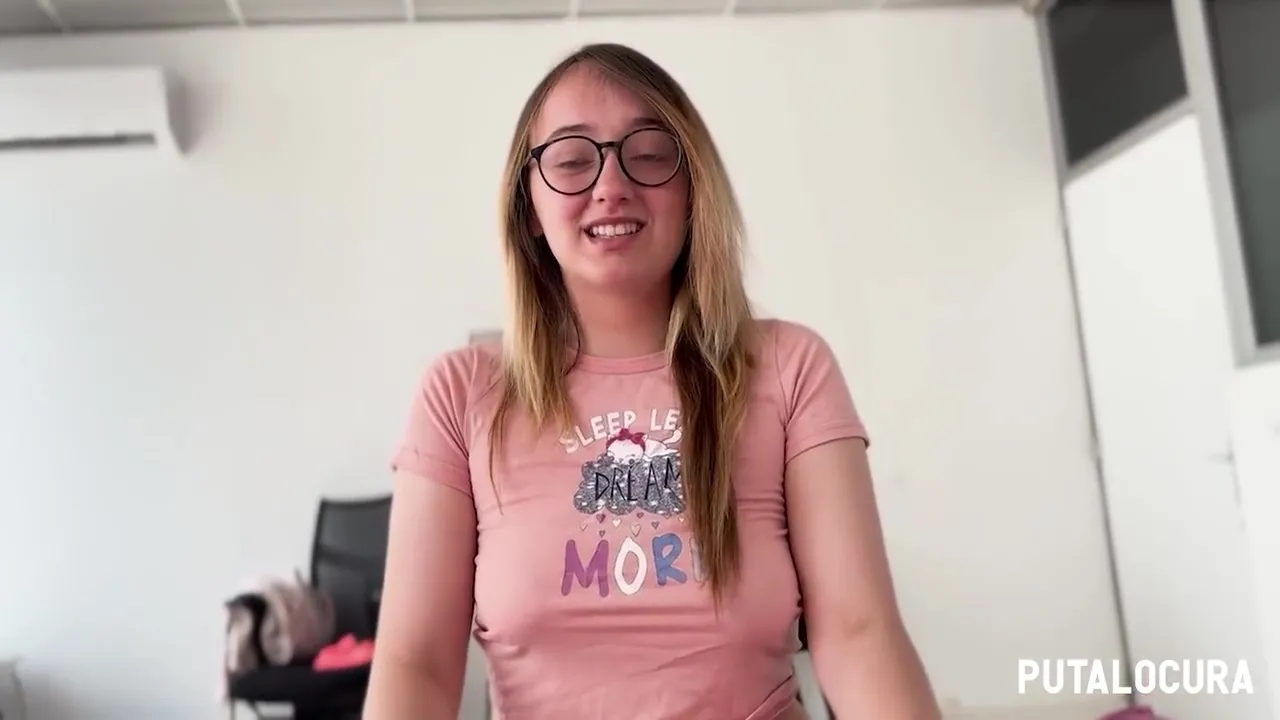 She Loves To Fuck Me - Emejota