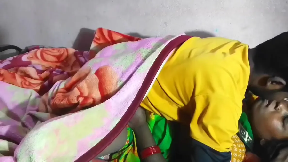 Sadi Wali Ko Choda Maje Se Dil Mein