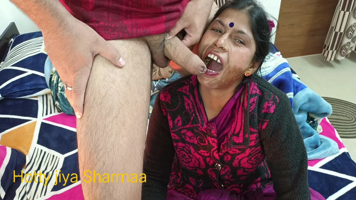 Desi Amma Ki Saree Utar Kar Nangha Kiya Aur Zabardast Choda