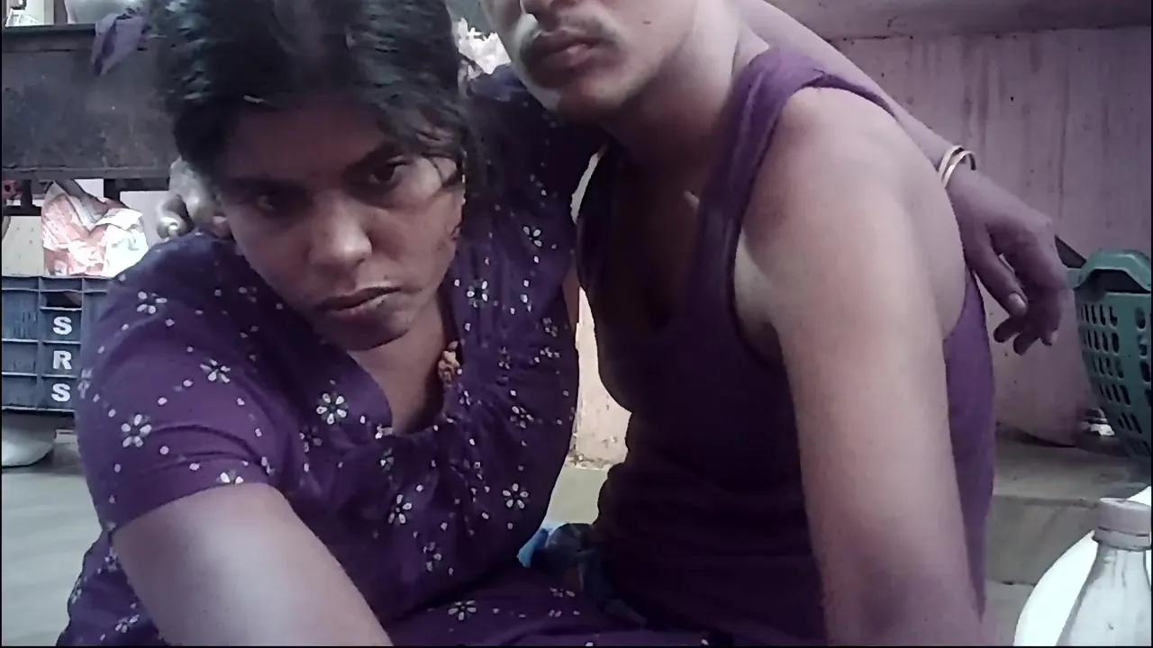 Desi House Wife Hot Lips Kissing Ass