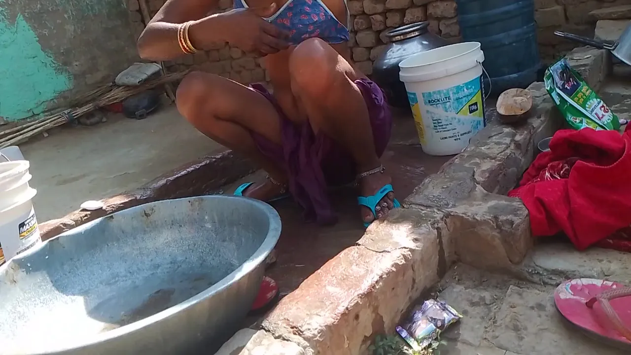 Desi Bhabhi Bathing And Washing The