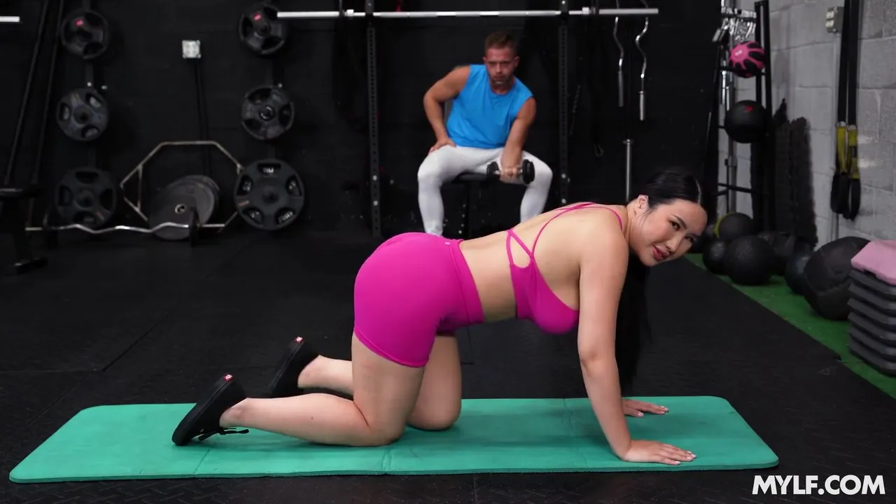 Curvy Workout - Suki S