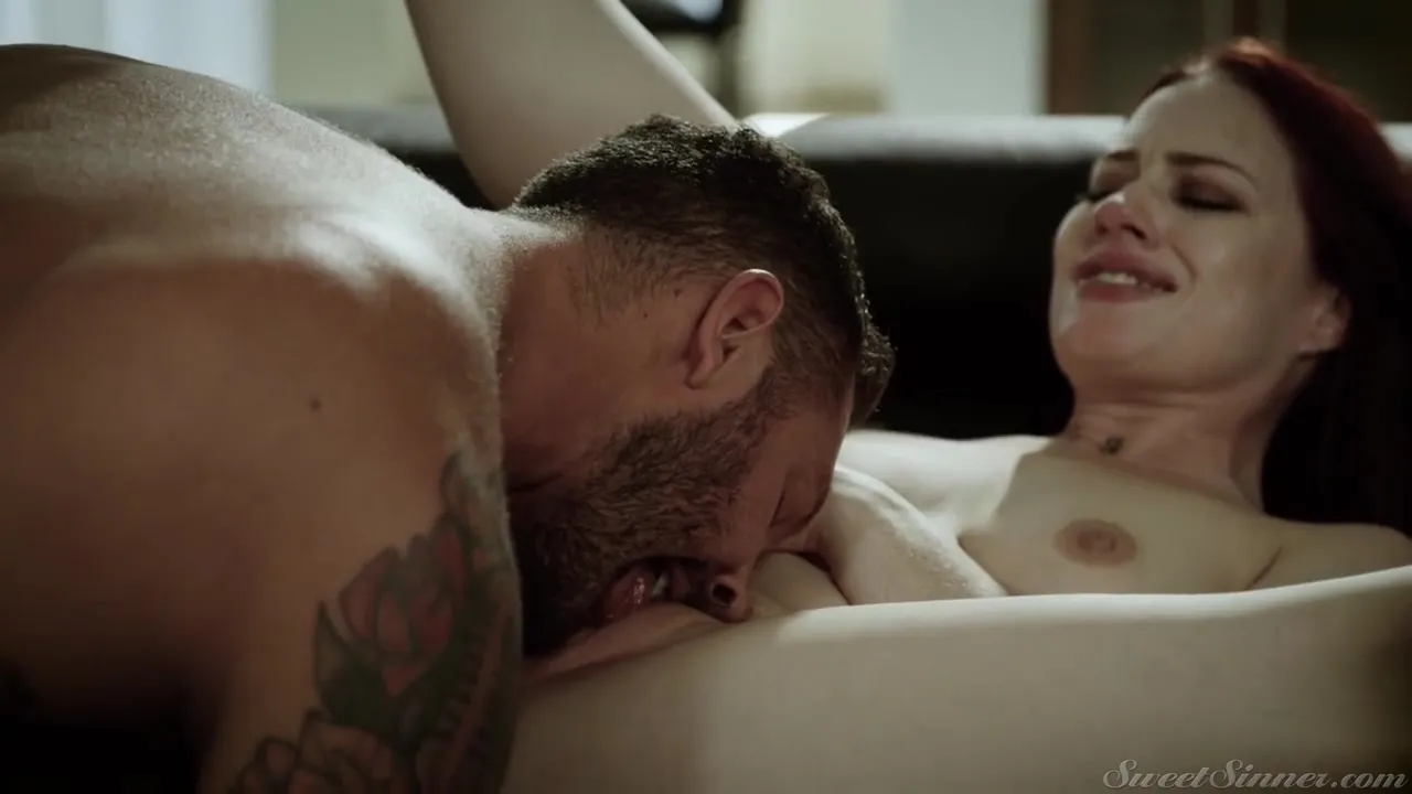 Alluring Milf With Natural Tits Impassioned