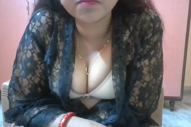 Indian Milf Dancing Queen