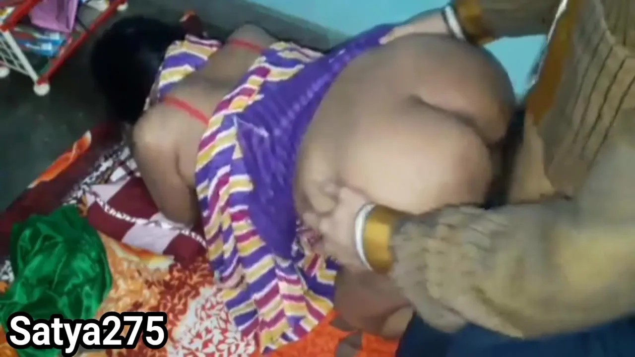 Desi Bhabhi Very Hot Sex In Saree