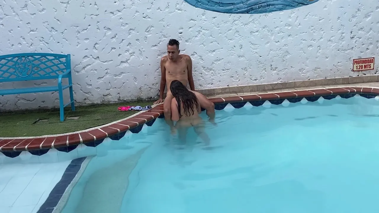 The Neighbor Leaves Her Husband At Home To Fuck The First See In The Pool