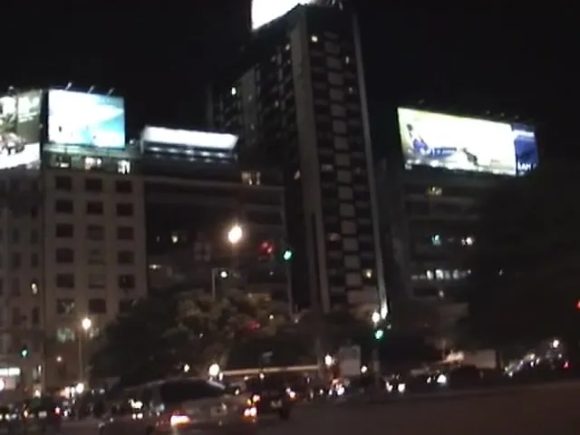 Latina girl sucks and gets licked in taxi spy video