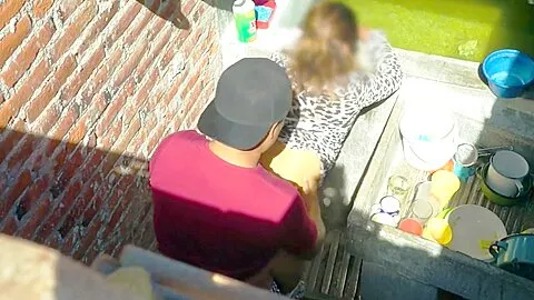 Le Ayude A Mi Vecino A Limpiar Y Me Pago Con Una Rica Follada