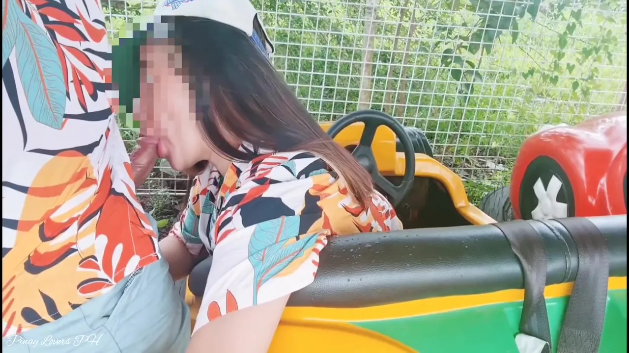 Fun Risky Public Sex In Amusement Park (real)