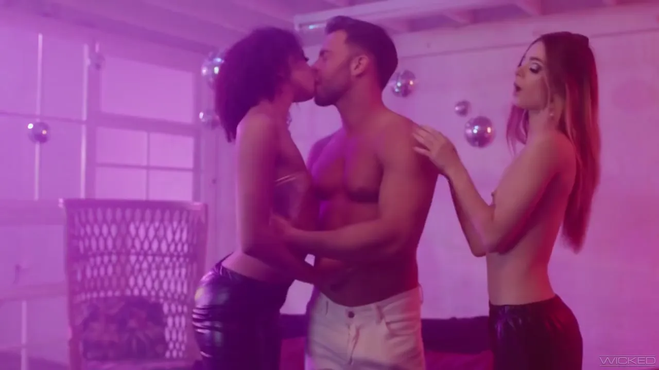 We Can Build Her - Alexis Tae & Molly Little