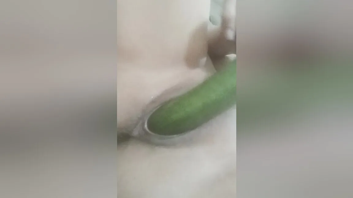 Hot Pakistani Desi Girl Masturbating Pussy