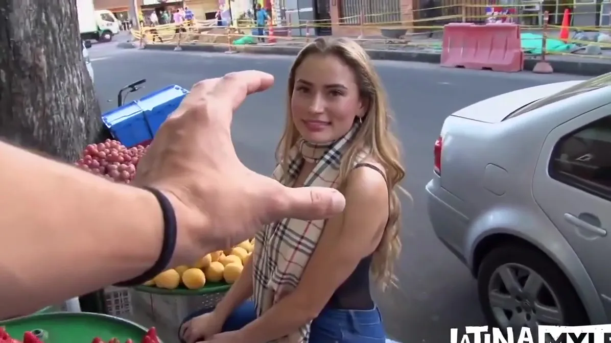 The Chick Sat On The Pick-up Artists Face With Her Wet Pussy And Came