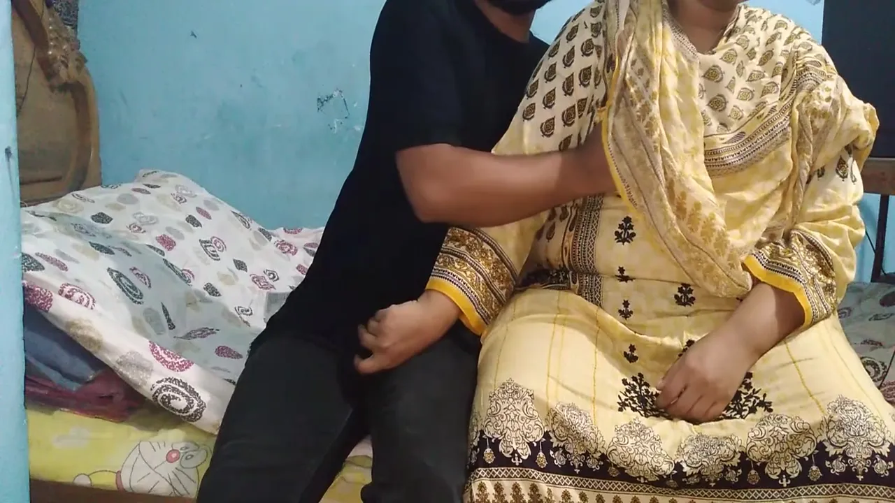 Neighbor Guy Fuck Pakistani Hot Aunty At Her House - Desi Sex (aria Mia)
