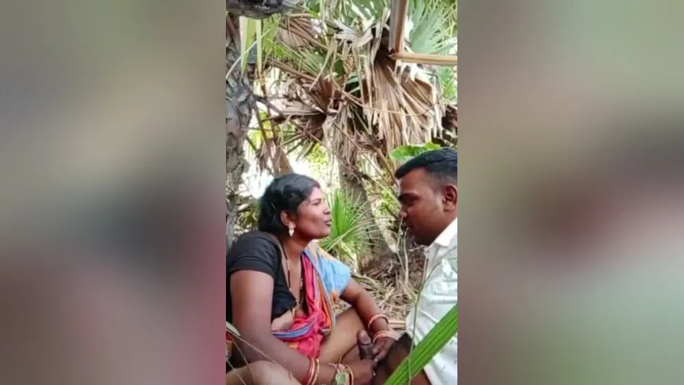 Desi Bahbhi Boobs Sucking And Outdoor Fucking