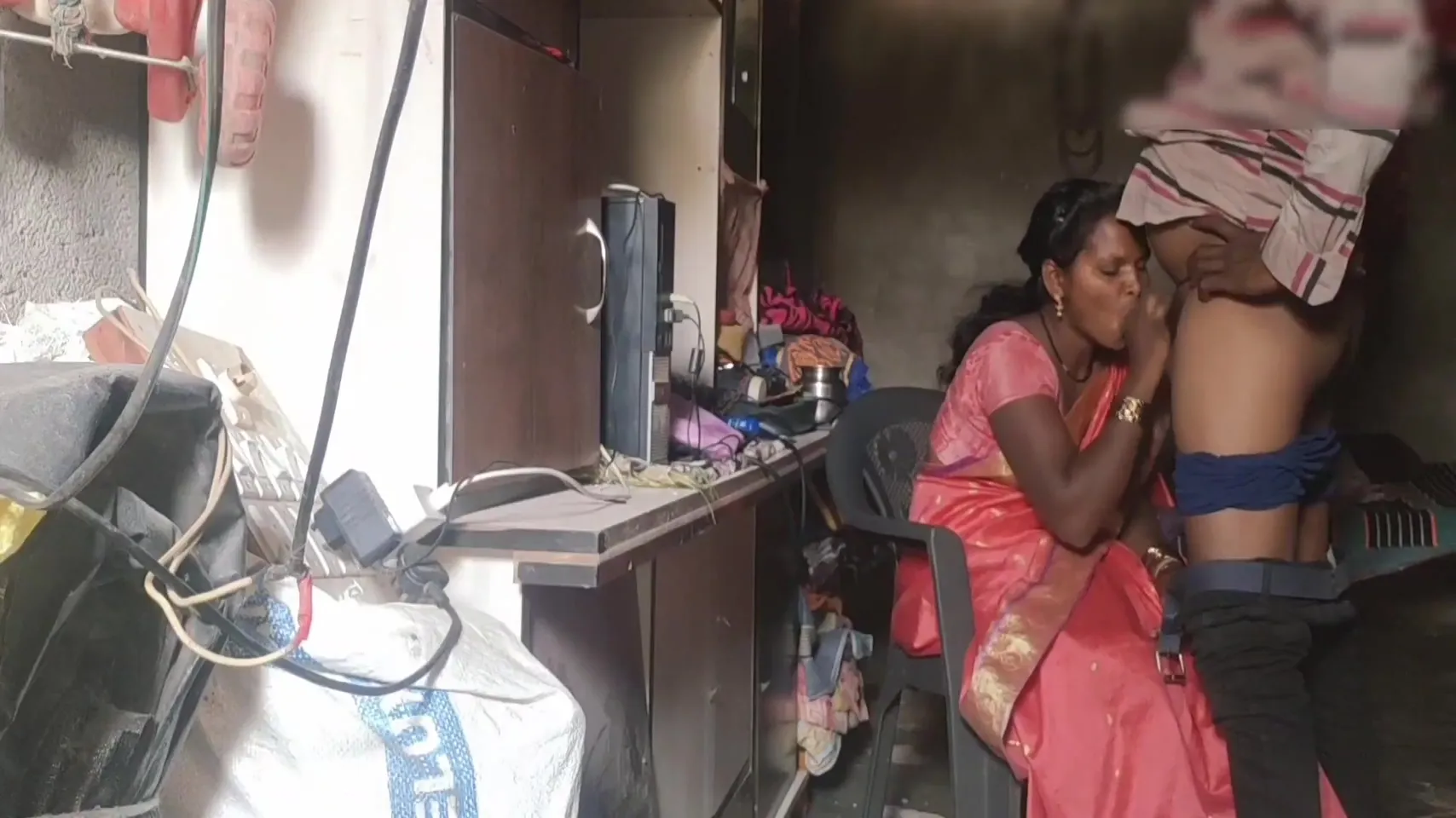 Desi Newly Hot Bhabhi Sex Videos 6 Min With Village Fuke 1