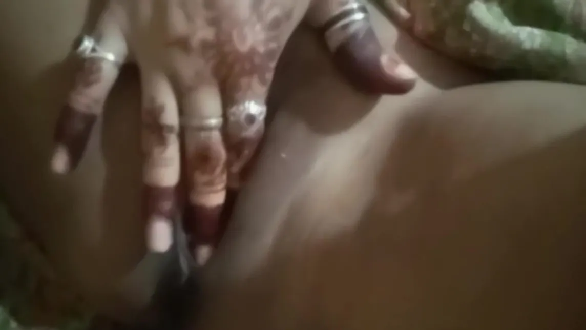 Desi Indian Pussy Fingering Orgasm