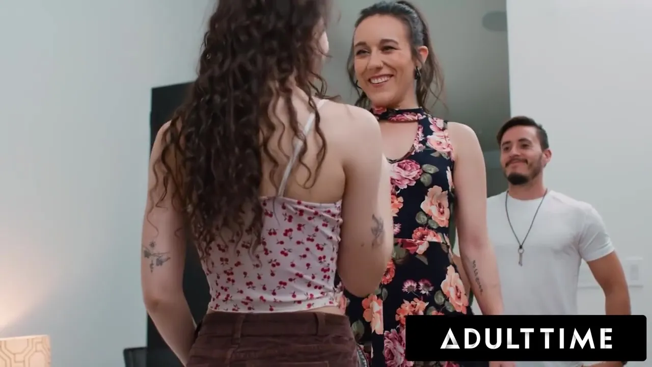 Rubs Clits With Coworkers Hotwife