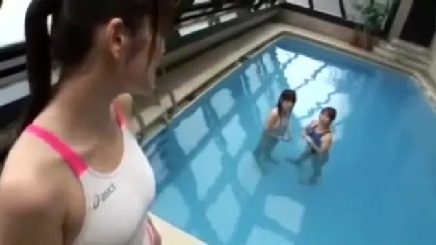 03239,A woman who screams in agony