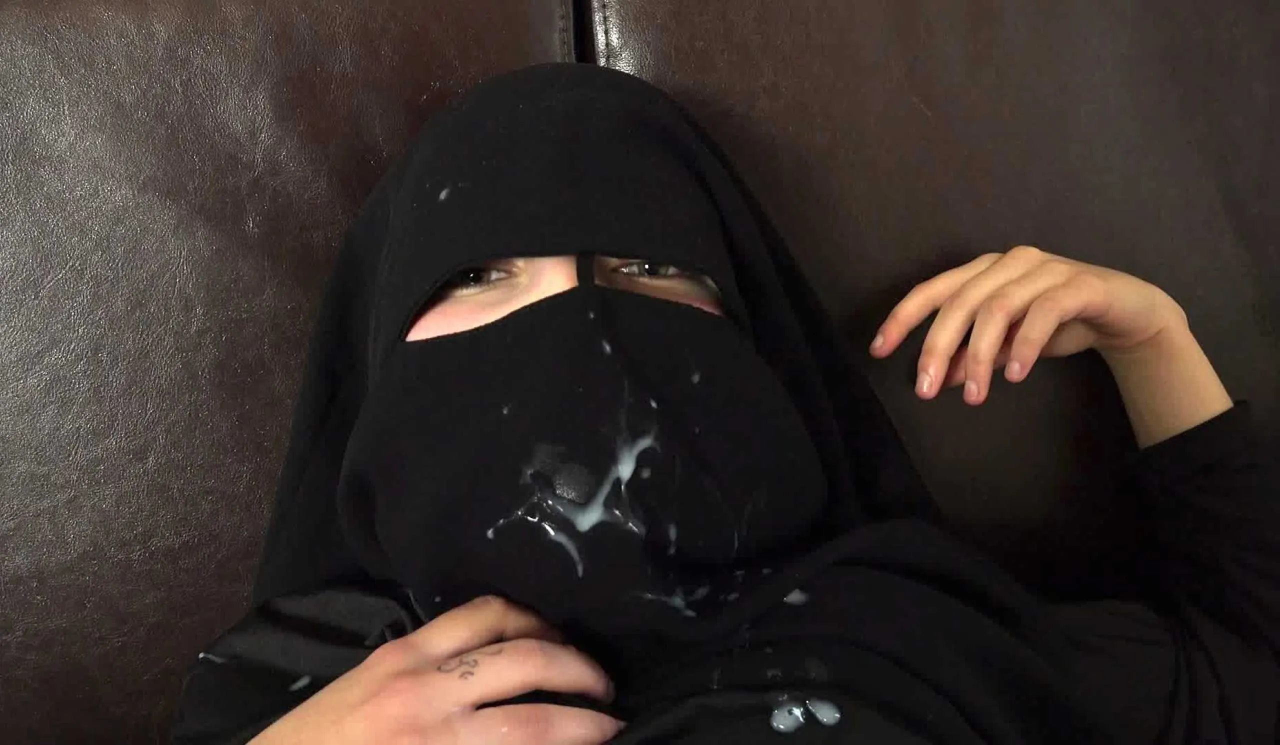 Lili Sommer & Max Born in Big Boobs Niqab Girl - Porncz