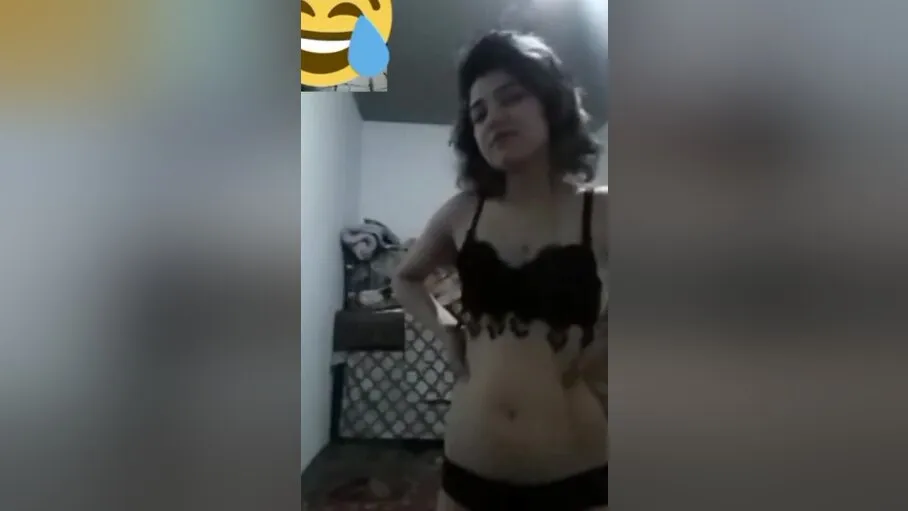 Today Exclusive -sexy Afghani Chick Shows Her Nude Body 3