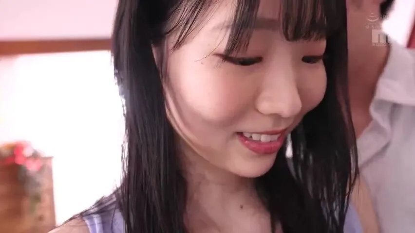 AGDIYUMQPPXSDXJVMF38MIDV577