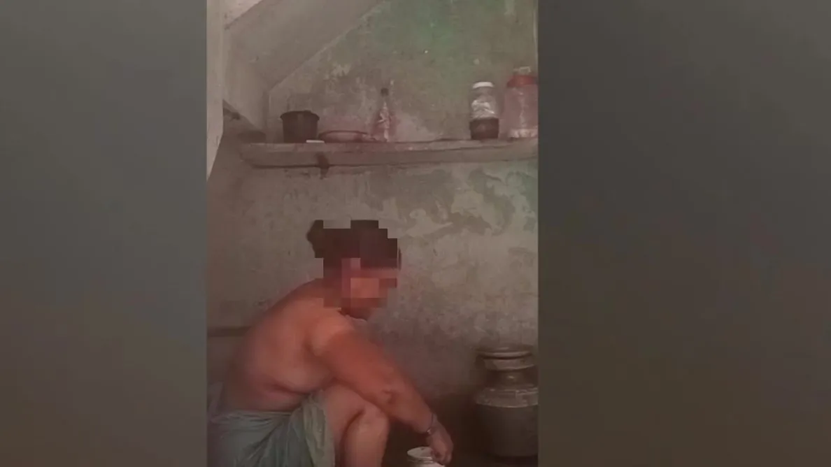 Aunty Bathing And Dress Washing