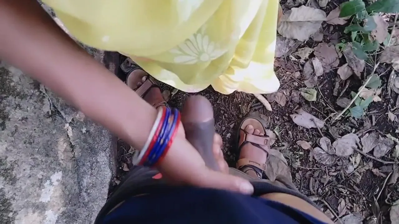 Indian Lady In A Girl Talking Dirty Words For Fucking With Her Stranger In Jungle, A Desi Aunty Dirty Talking About Sex In Jungle With Her Love