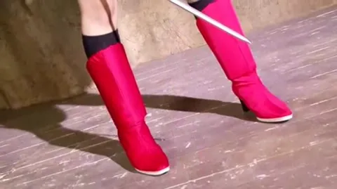 Cosplay Porn: Kyonyu Cosplay Bikini Armor 5