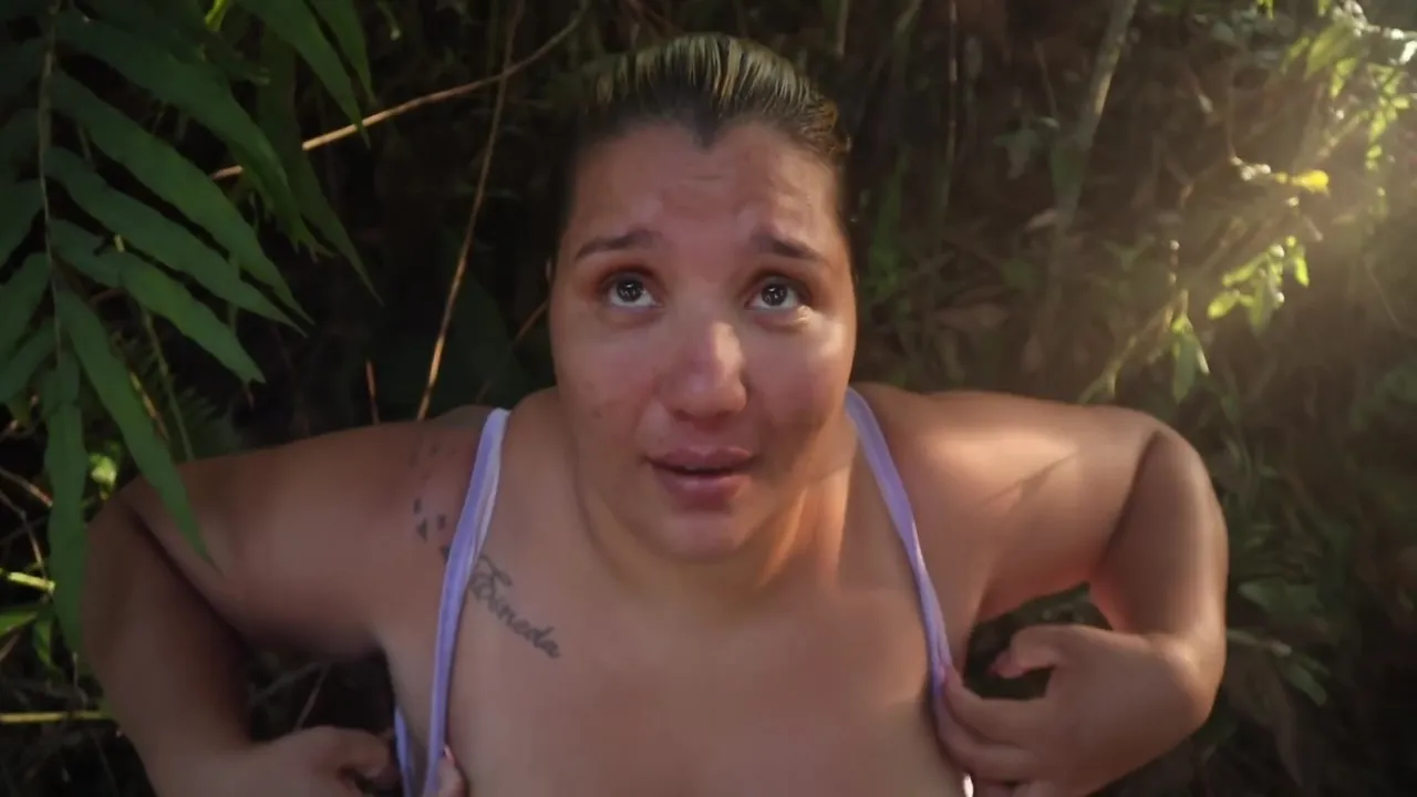 I Suck A Stranger In Public While I Wait For My Husband