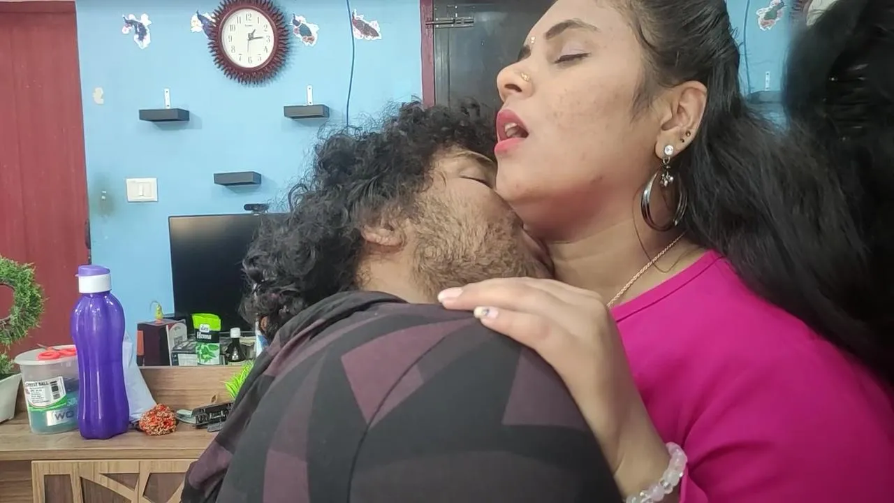 Vaishnavy Hot Boobs Press And Lip Lock By Mallu Couple Hot Boobs Press And Lip Suck, Indian Couple Hot Boobs Press - Sharun Raj