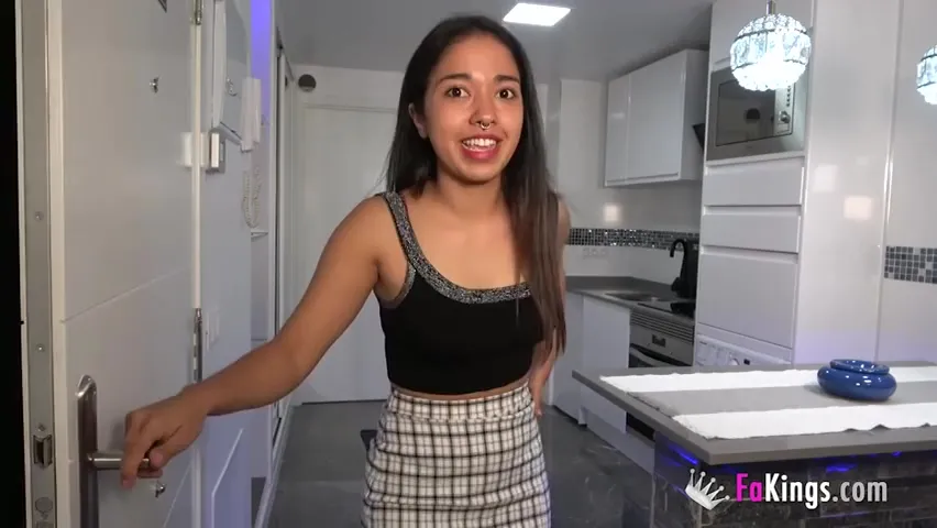 18 Years Old Babe Films Herself Having A Great Sexy Time With The Repairman