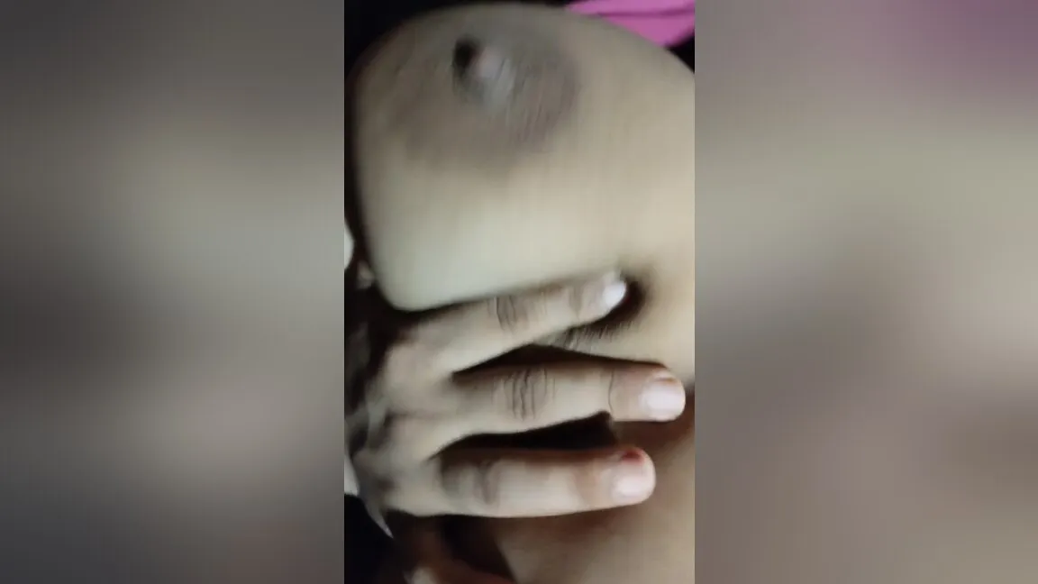 Maine Apni Sauteli Ko Nanga Karke Chut Ko Rub Kiya