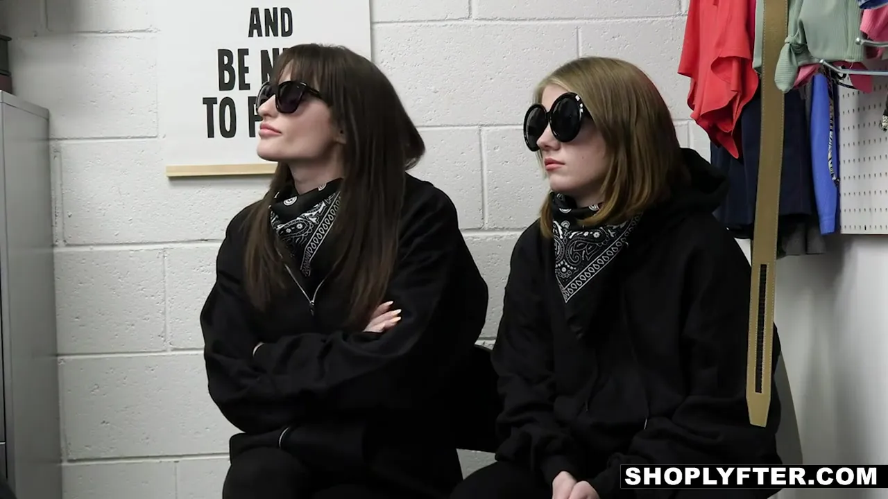 Teens 18+ Find A Way Out Of Difficulty - Xxx Thieves