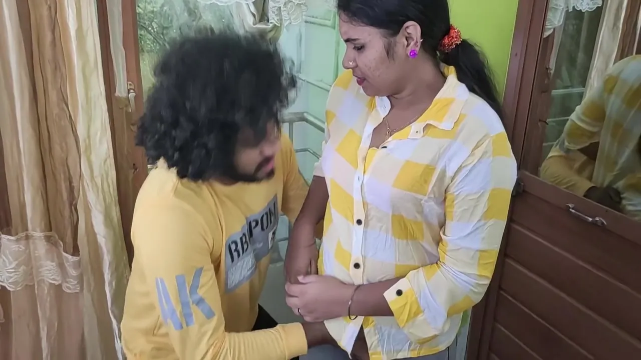Vaishnavy Shirt Open And Red Bra Show Romance With Sharun Raj, Mallu Couple Dress Open Romance, Hot Boobs Kissing Romance - Hot Kiss