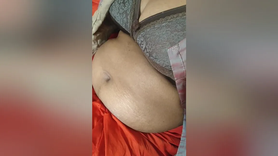 Indian Desi Bhabhi Dammi Eenjoing Her Self 19