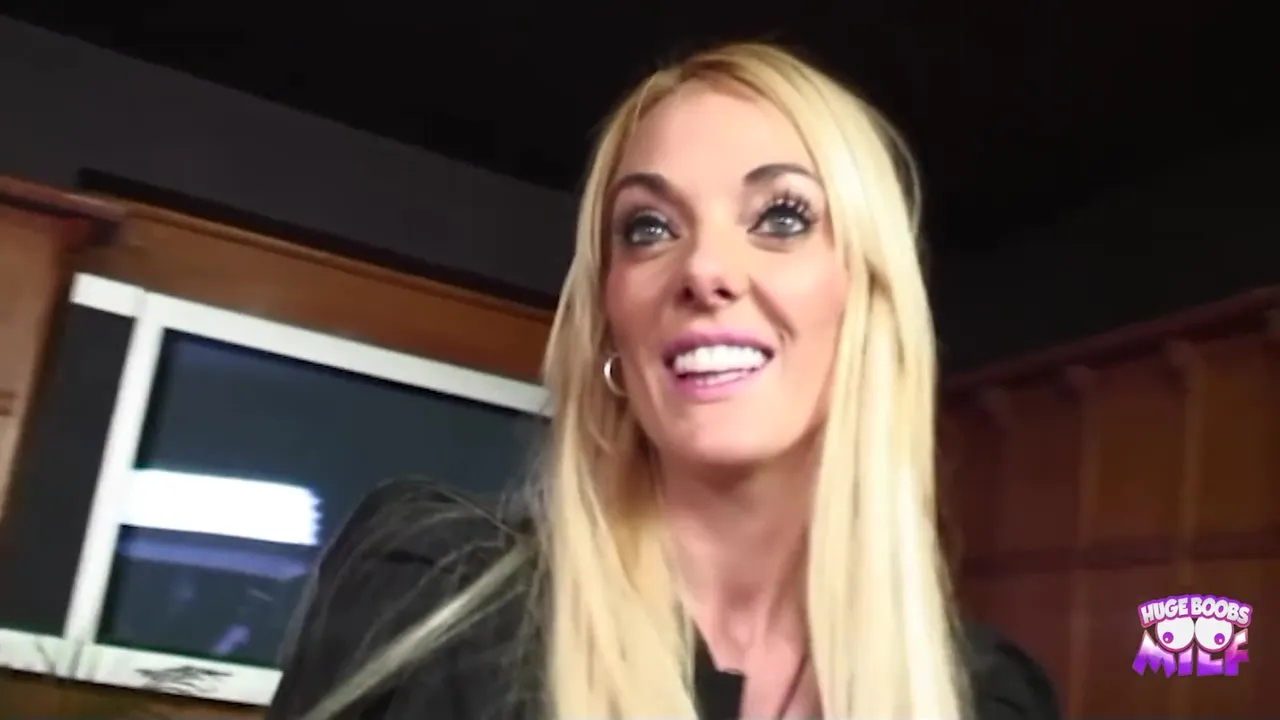 The Ravishing Blonde In Stockings Expects To Receive Two Big Cocks In A Threesome