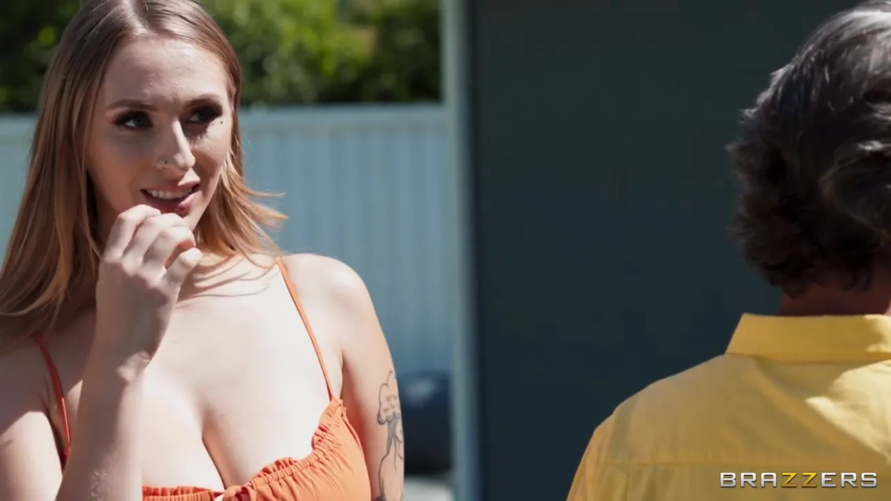 Rough Fuck At The Bbq - Angel Youngs