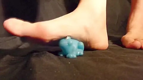 The Best CRUSHED UNDER MY FEET Astrid Blum Giantess girl feet Crush fetish