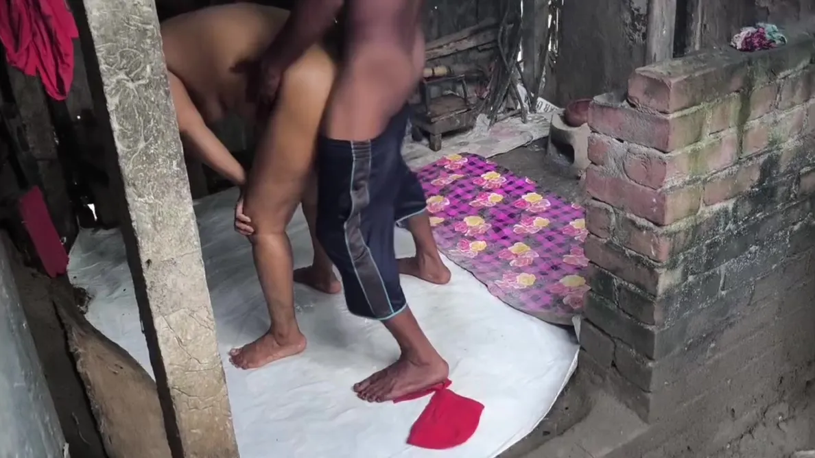 Hindi Sex And Devar Bhabhi - I Suddenly See My Step Aunty Cleaning Clothes I Went Behind Her And Started Fucking Her Ass