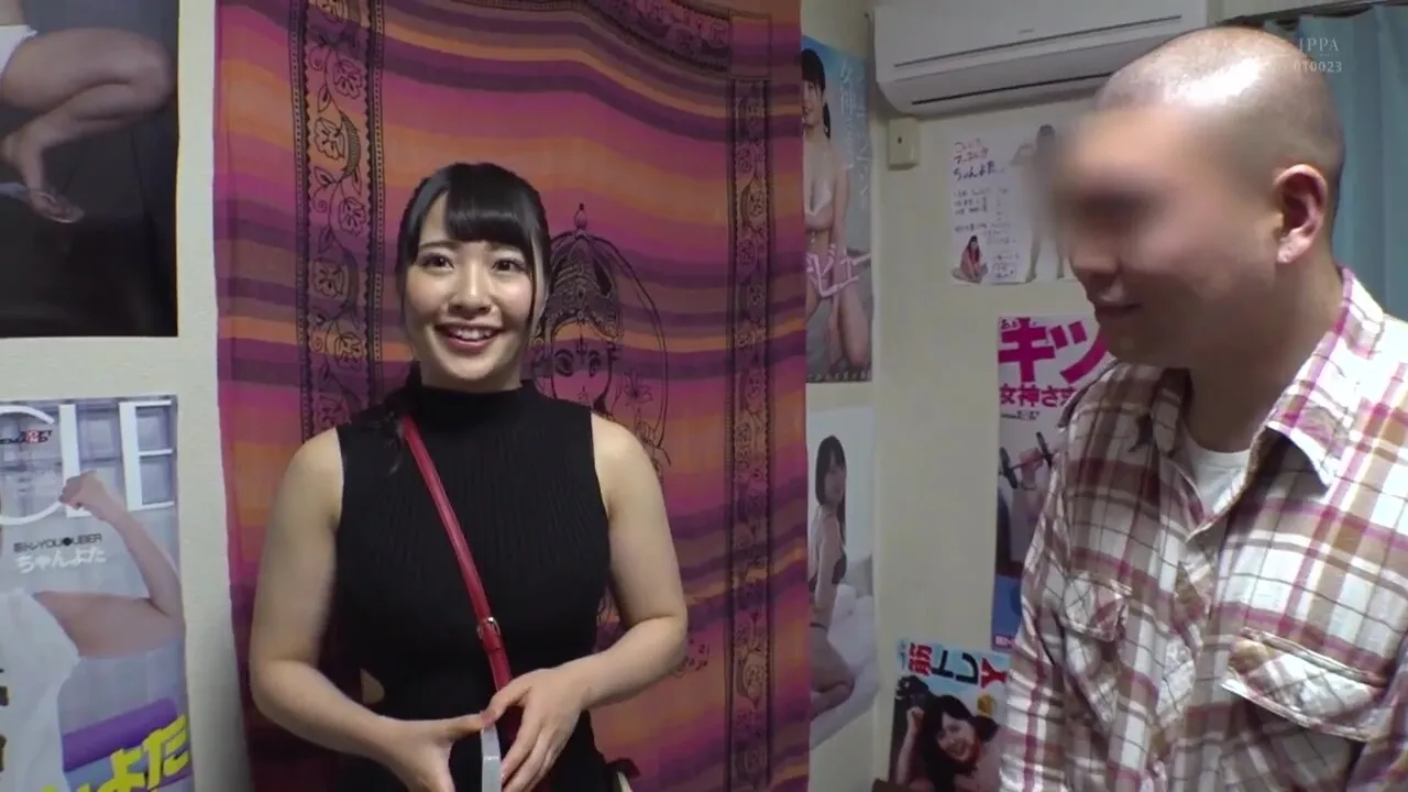 04E2211-A muscular woman fucks a premature ejaculation man as a slut