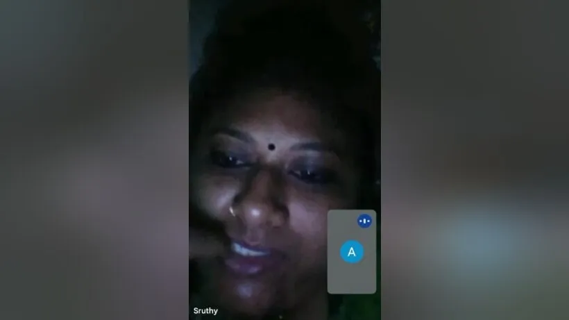 Today Exclusive-mallu Bhabhi Shows Her Boobs