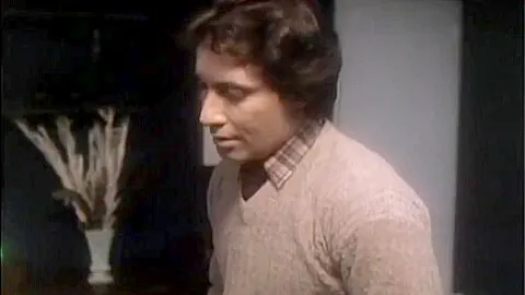 Veronica tries it up her backside