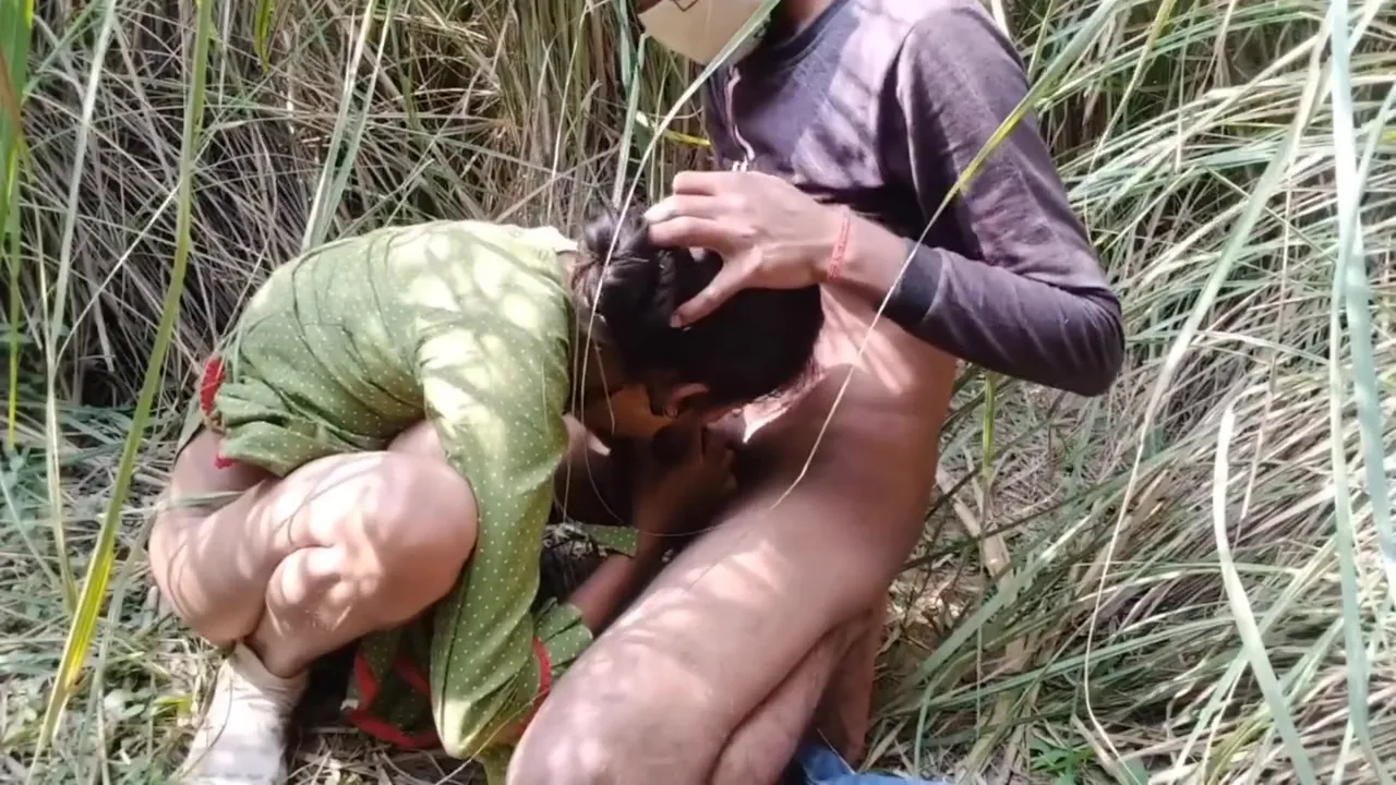 Hindi Sex In Take The Hot Young Girl Of Indian Village To The Forest And Kissed His Cheeks And His Fuck