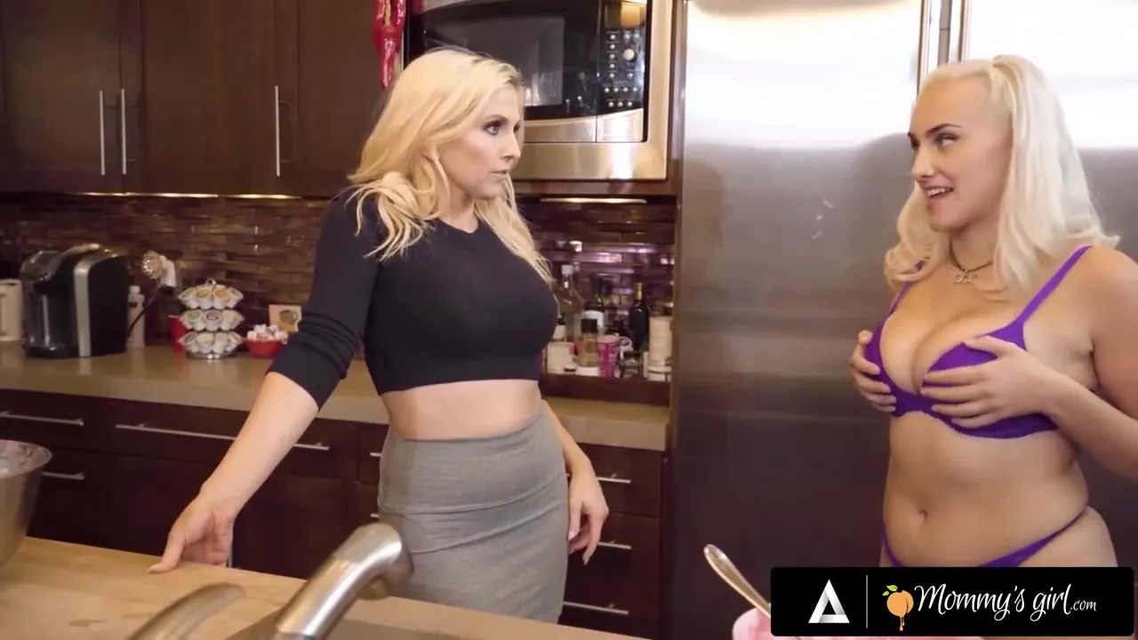 Scissoring Clip With Indescribable Christie Stevens From Stepmommys Girl
