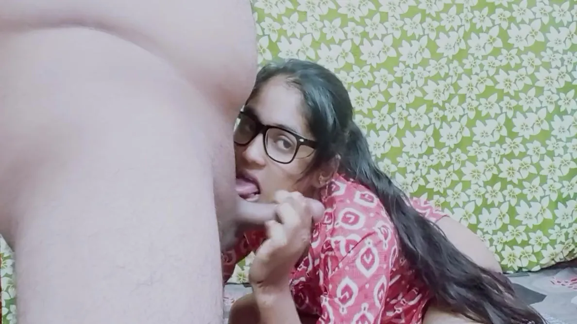 Indian Desi Girl Sucking Husband Dick